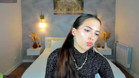 Elise online show from March 2026 09:25:02 AM