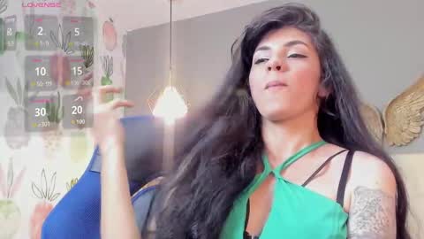 E L I S S A online show from December 2024 07:28:02 PM