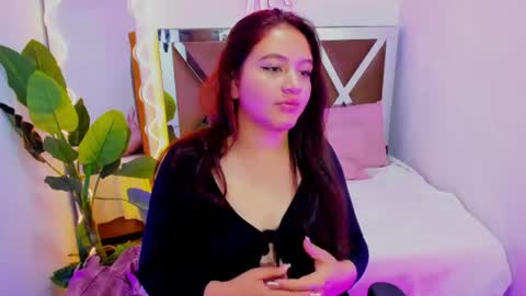 Snapshot of elissa_tay chatting on July 2026 04:32:01 PM elissa_tay online show from July 2026 04:32:01 PM