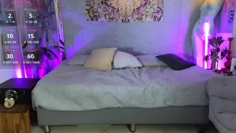 Elissecinnamon online show from April 2026 07:44:01 PM