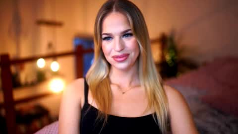 Snapshot of elister_alison chatting on November 2025 04:40:02 PM Sunflower online show from November 2025 04:40:02 PM