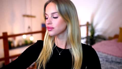 Sunflower  online show from November 2025 05:24:01 PM