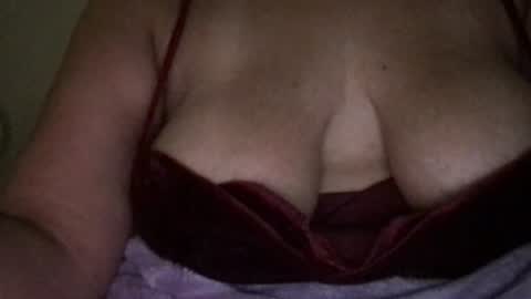 Snapshot of eliterd chatting on October 2025 12:40:02 AM eliterd online show from October 2025 12:40:02 AM