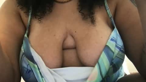 Snapshot of eliterd chatting on October 2025 07:01:02 PM eliterd online show from October 2025 07:01:02 PM