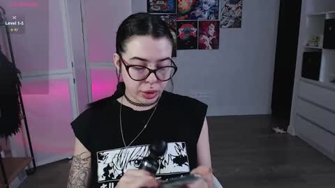 Snapshot of eliza_benet_ chatting on January 2025 02:32:02 AM Ari online show from January 2025 02:32:02 AM