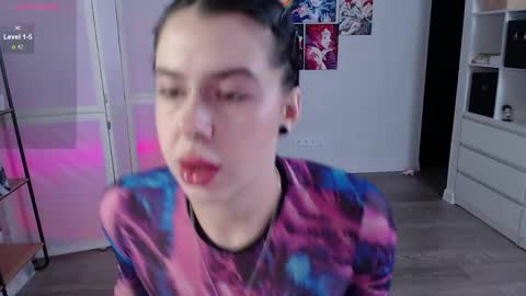 Snapshot of eliza_benet_ chatting on February 2025 04:36:01 PM Ari online show from February 2025 04:36:01 PM