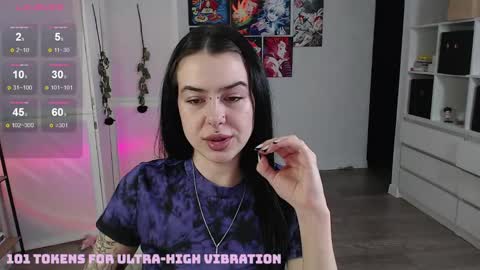 Snapshot of eliza_benet_ chatting on February 2025 02:31:02 PM Ari online show from February 2025 02:31:02 PM