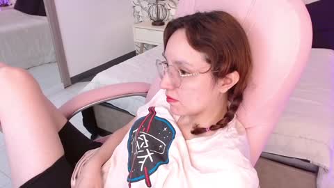 Eliza online show from January 2025 07:27:01 PM