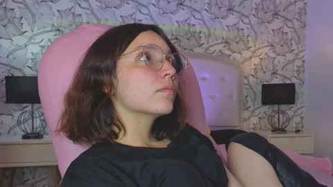 Eliza online show from February 2026 08:07:02 PM