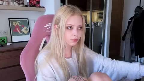 Elizabeth online show from March 2026 01:01:01 PM