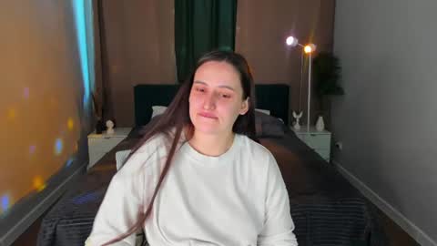 Snapshot of elizabet_collins chatting on June 2026 02:05:01 AM Elizabet online show from June 2026 02:05:01 AM