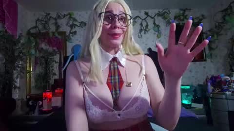 Snapshot of elizabeth77_ chatting on October 2025 10:26:02 PM Elizabeth online show from October 2025 10:26:02 PM