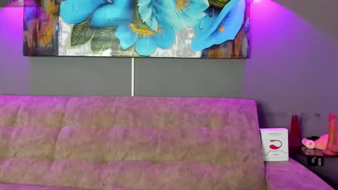 Elizabeth Lamer online show from November 2025 06:45:02 AM