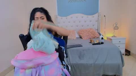 Elizabeth  online show from April 2026 12:56:01 AM