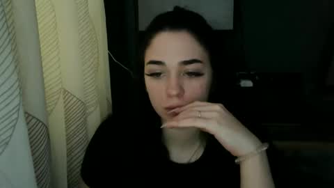 elizabeth_xi online show from October 2025 11:32:02 AM