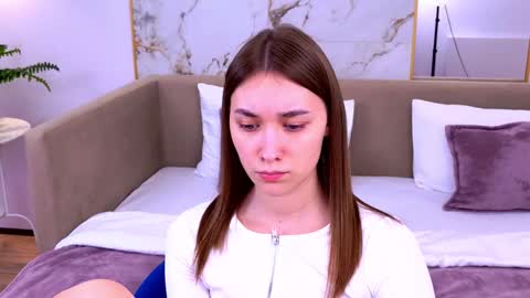 Elizabeth online show from February 2025 09:19:01 PM