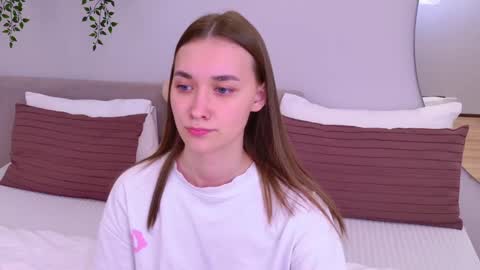 Elizabeth online show from March 2025 01:53:02 AM