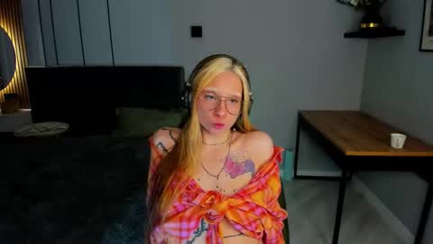 Snapshot of elizabethh_brown chatting on February 2026 06:58:01 PM elizabethh_brown online show from February 2026 06:58:01 PM