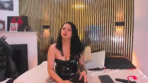 Snapshot of elizabethrogers chatting on June 2026 11:30:02 AM Eliza online show from June 2026 11:30:02 AM