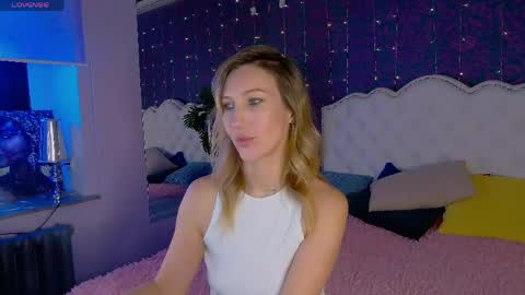 Snapshot of elizamayers chatting on April 2026 09:56:01 PM Linda online show from April 2026 09:56:01 PM