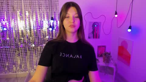 Snapshot of elizamild chatting on December 2024 04:46:02 PM Eliza online show from December 2024 04:46:02 PM