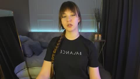 Snapshot of elizamild chatting on February 2025 01:40:02 PM Eliza online show from February 2025 01:40:02 PM