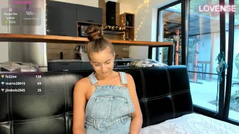 Snapshot of elizsweet chatting on May 2026 04:04:02 PM Eliz online show from May 2026 04:04:02 PM