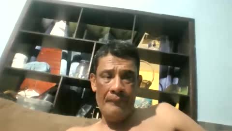 Snapshot of eljim323323 chatting on April 2026 07:44:01 AM eljim323323 online show from April 2026 07:44:01 AM