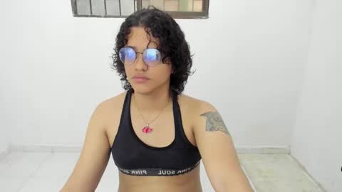 Diana online show from December 2025 06:39:01 PM