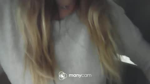 Snapshot of ella032015 chatting on January 2025 08:22:01 AM ella online show from January 2025 08:22:01 AM