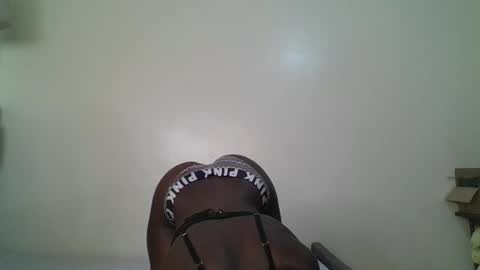 Snapshot of ella8_ chatting on June 2026 11:24:02 PM ella8_ online show from June 2026 11:24:02 PM