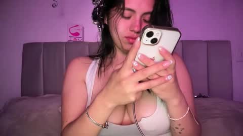 Ella  online show from December 2025 06:55:02 AM