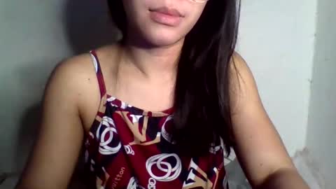 ella_babe25 online show from April 2026 07:22:01 PM