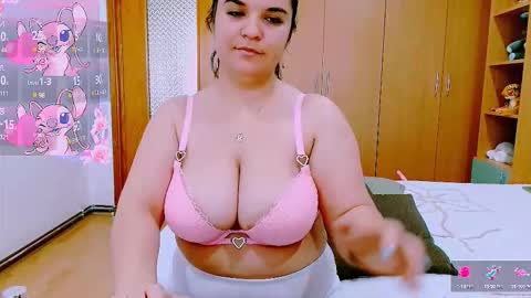 Ella  online show from October 2025 06:47:01 AM