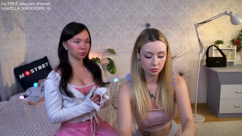 Snapshot of ella_knockers_xl chatting on December 2024 11:24:02 AM Ella      NEXT STREAM 21 november online show from December 2024 11:24:02 AM