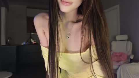 Snapshot of ella_lee15 chatting on February 2026 03:33:02 AM Lee online show from February 2026 03:33:02 AM