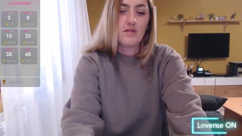 Snapshot of ella_max_live chatting on October 2025 06:01:01 AM Ella  Max online show from October 2025 06:01:01 AM