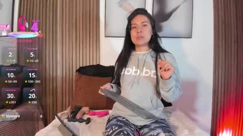 ella rouse online show from November 2025 12:42:01 PM