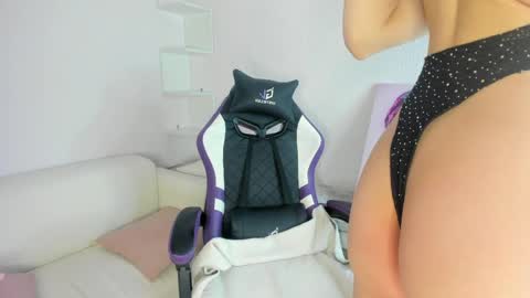 Ella online show from April 2026 01:25:01 AM