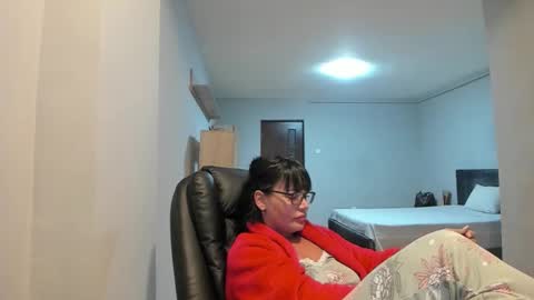 Ella online show from November 2025 06:54:01 PM