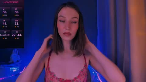 ellaamber online show from March 2026 04:18:01 AM