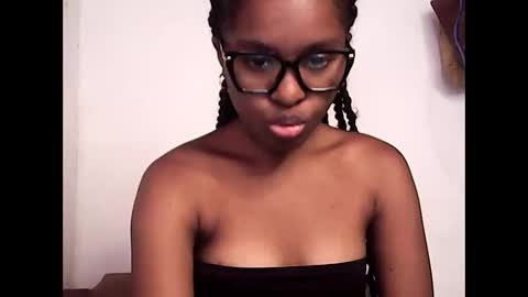 ellah245 online show from March 2026 10:55:02 AM