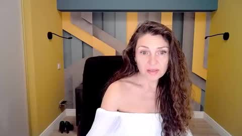 EllaLongs online show from February 2025 12:33:01 PM