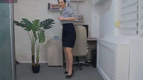            online show from January 2025 08:18:02 AM