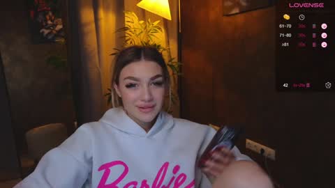 ellamilla online show from January 2025 11:29:02 AM