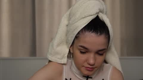 Snapshot of ellapheria chatting on September 2025 06:35:02 AM Ella online show from September 2025 06:35:02 AM