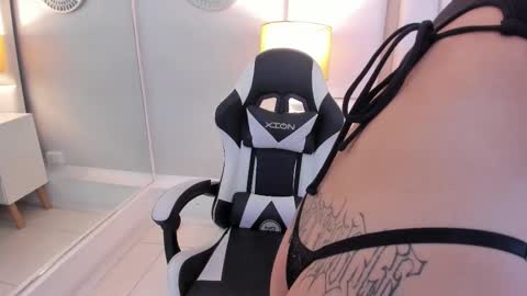 Ella Sanders online show from March 2026 02:30:02 AM