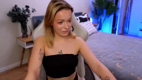 Snapshot of ellatwox chatting on December 2025 07:23:01 AM Ella online show from December 2025 07:23:01 AM