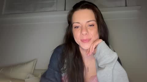 Snapshot of elle67 chatting on September 2025 09:33:01 AM Elle67 online show from September 2025 09:33:01 AM