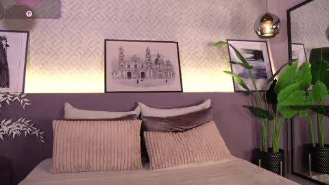 Elle Diane online show from April 2026 10:54:02 PM